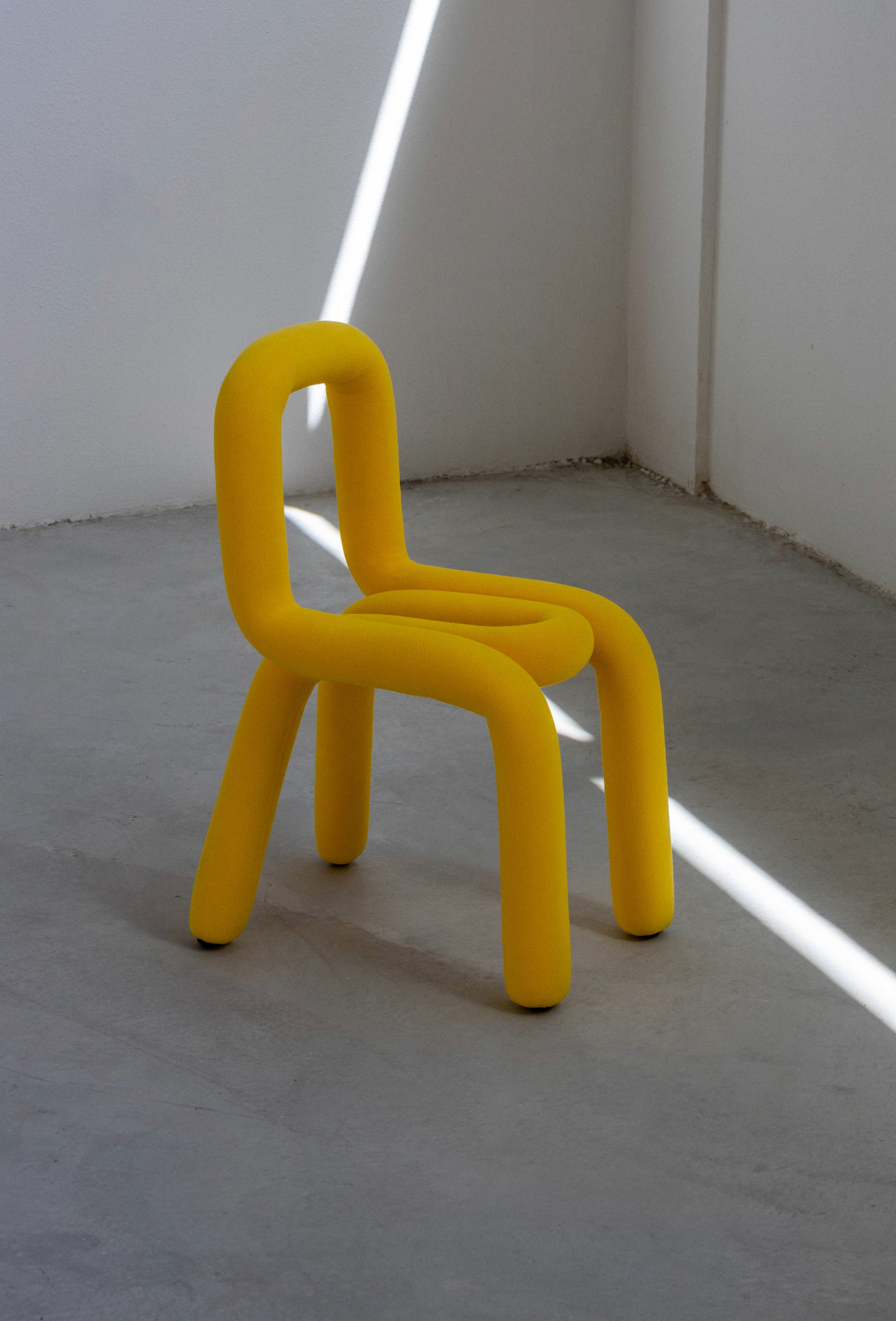 Mini bold chair - Forma - UAE - 3