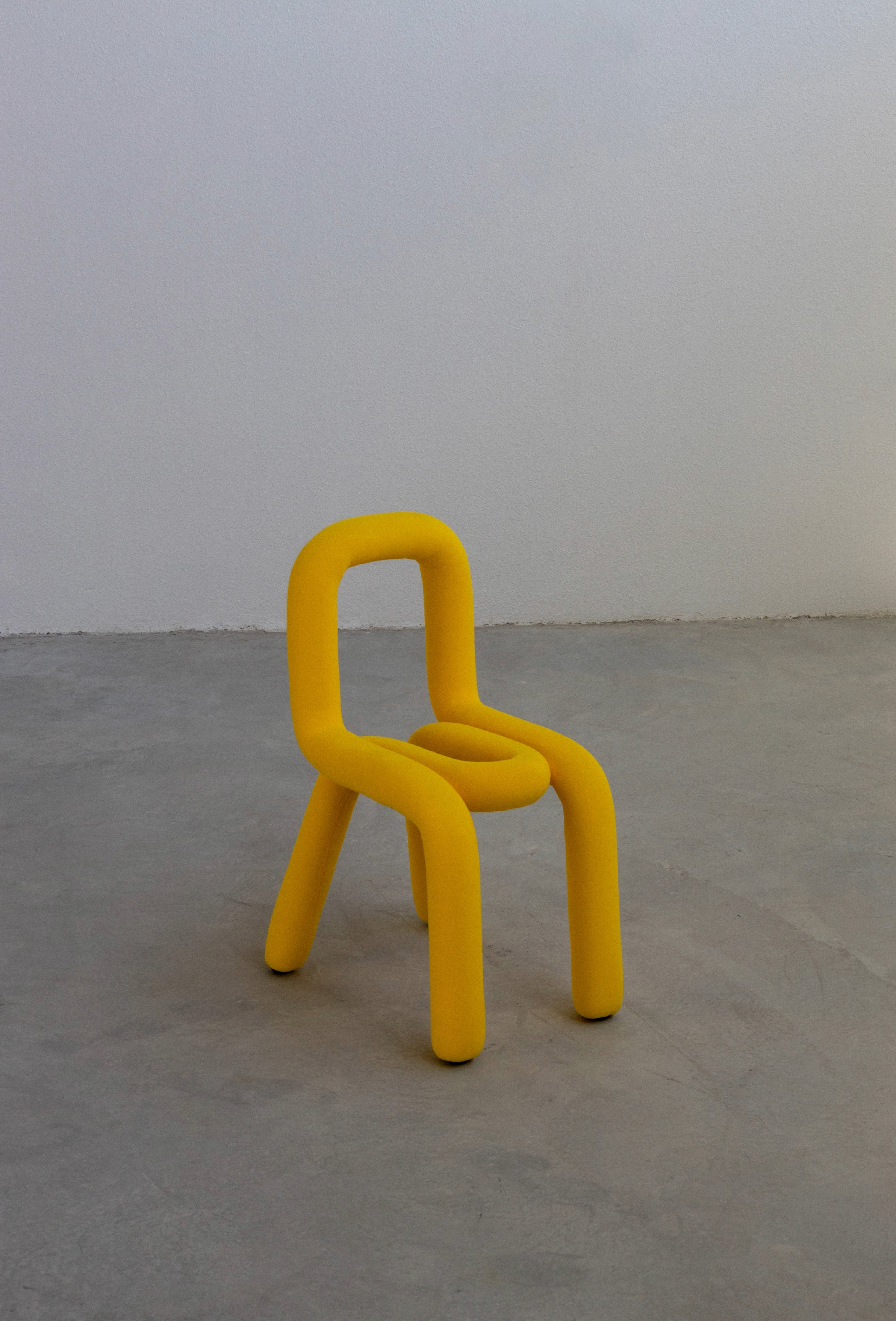 Mini bold chair - Forma - UAE - 1