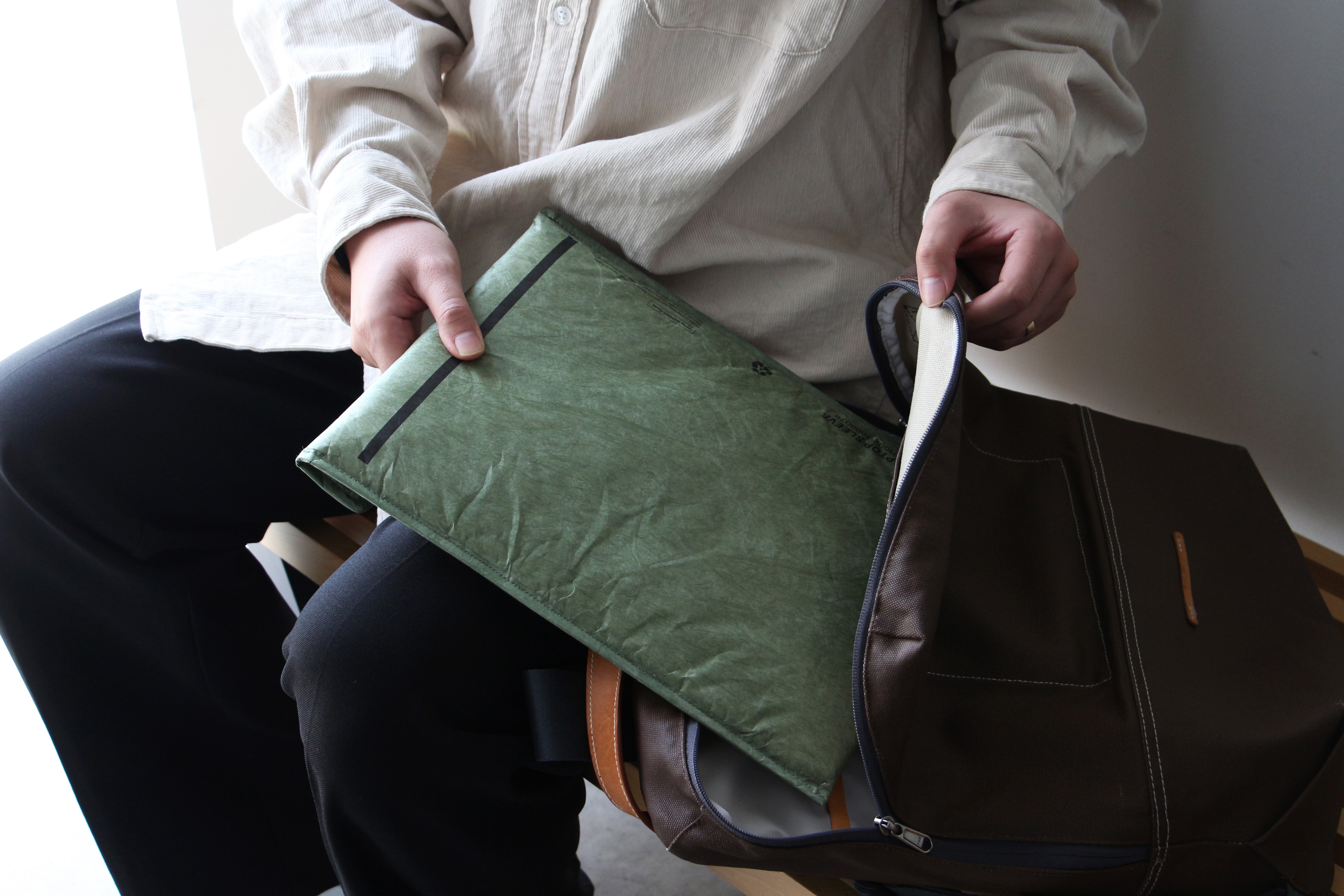 anaheim_laptop_sleeve_13inch_khaki_image_06