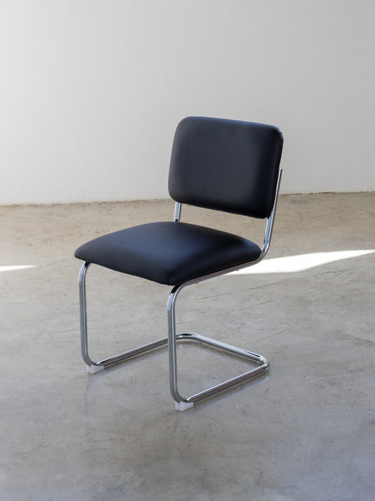 Cantilever Chair S 32