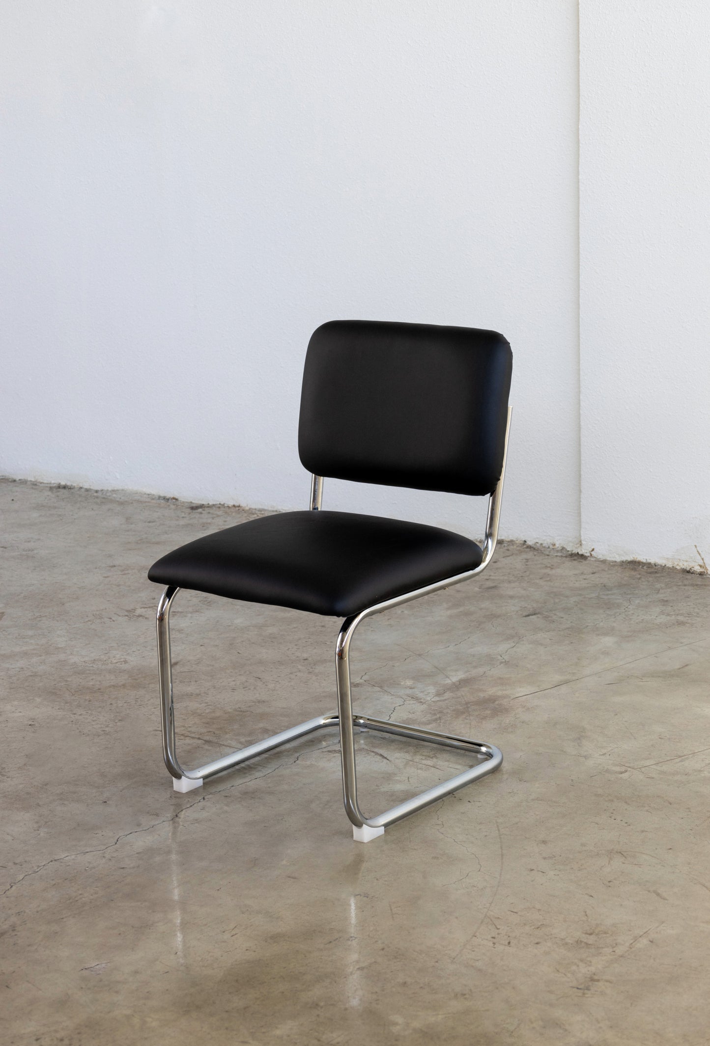 Cantilever Chair S 32