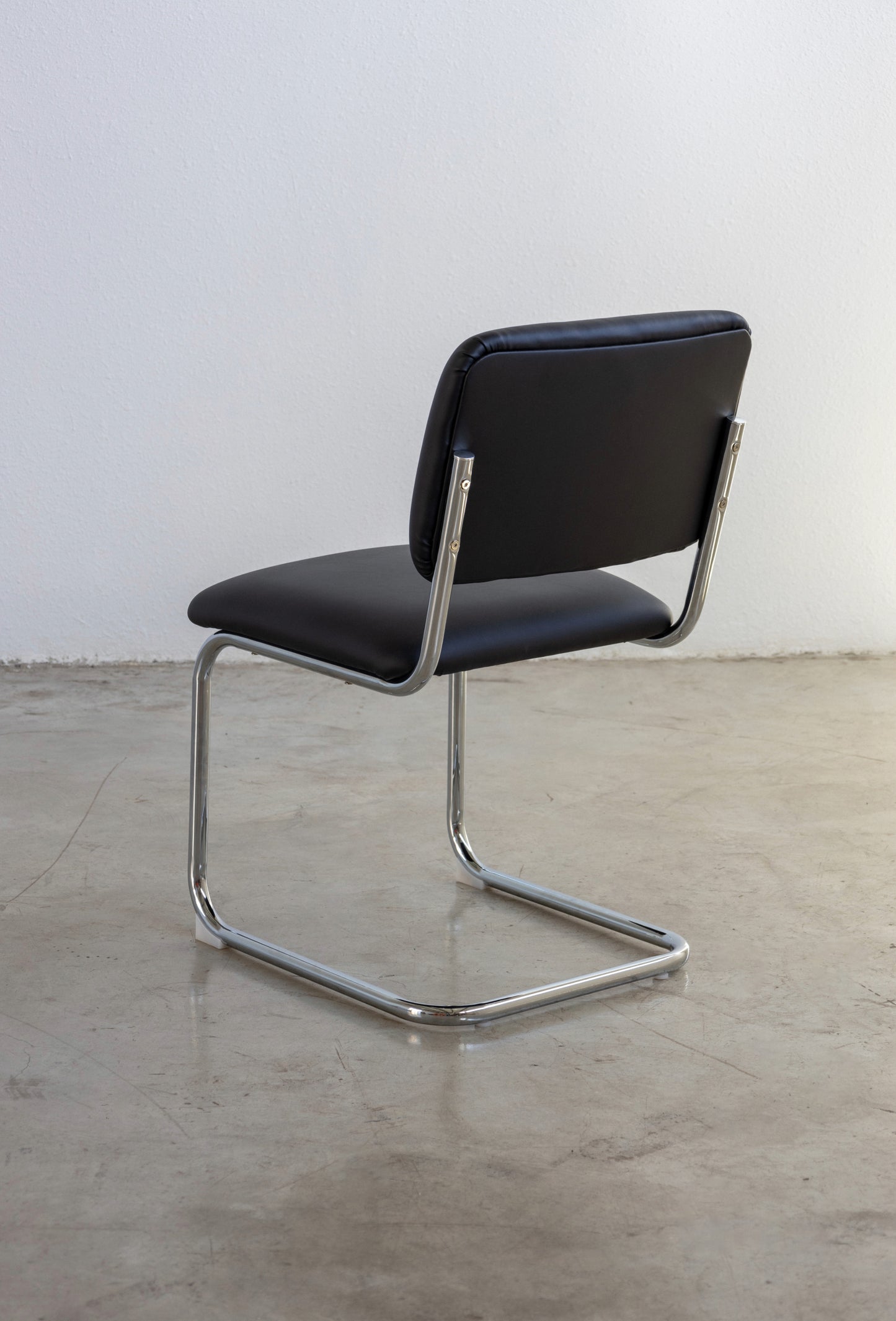 Cantilever Chair S 32