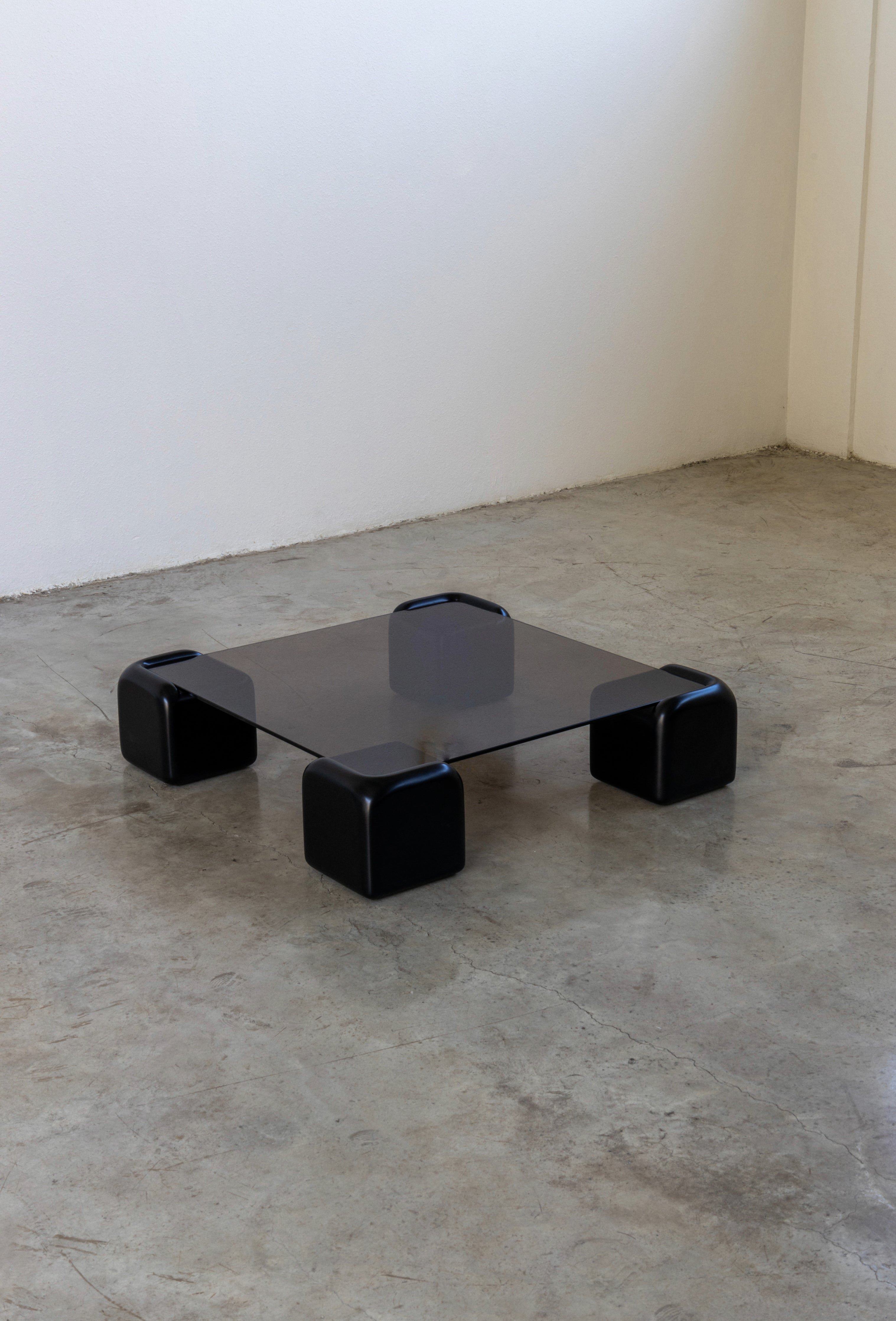 Coffee table - Forma - UAE - 3